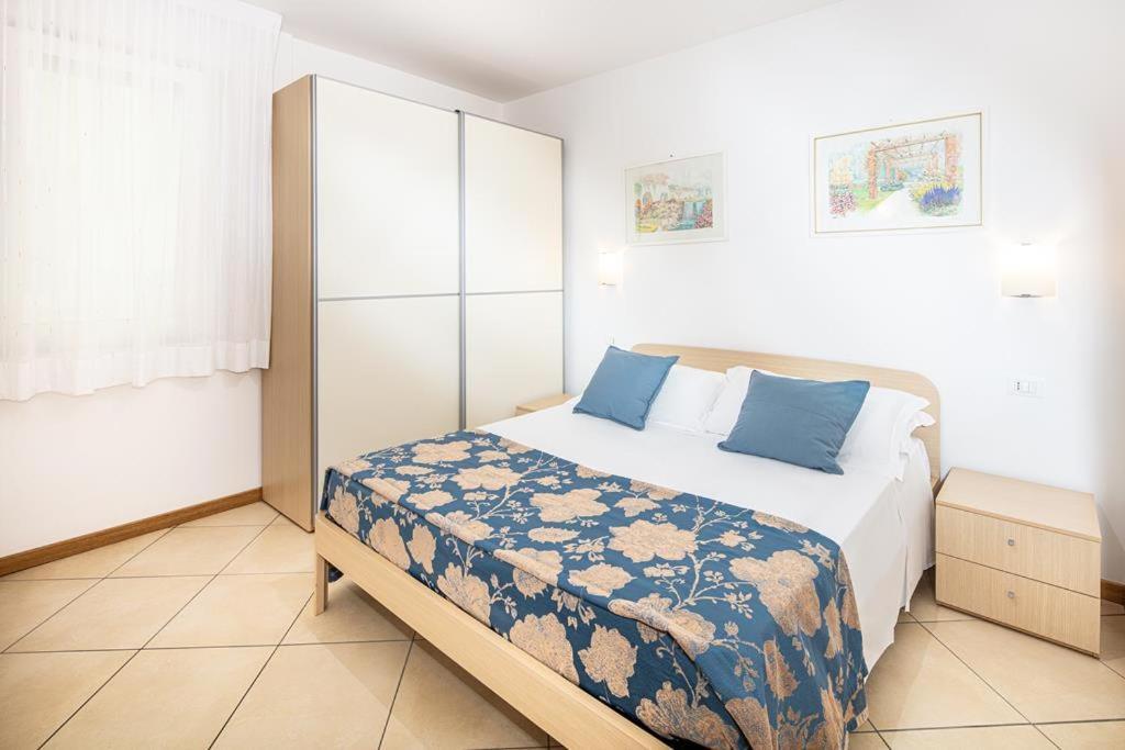 Aparthotel Aurora *