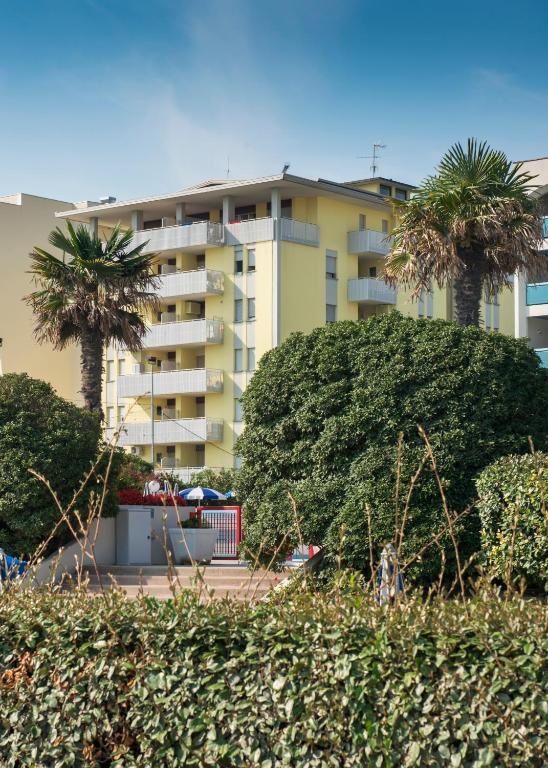 Aurora Aparthotel Bibione